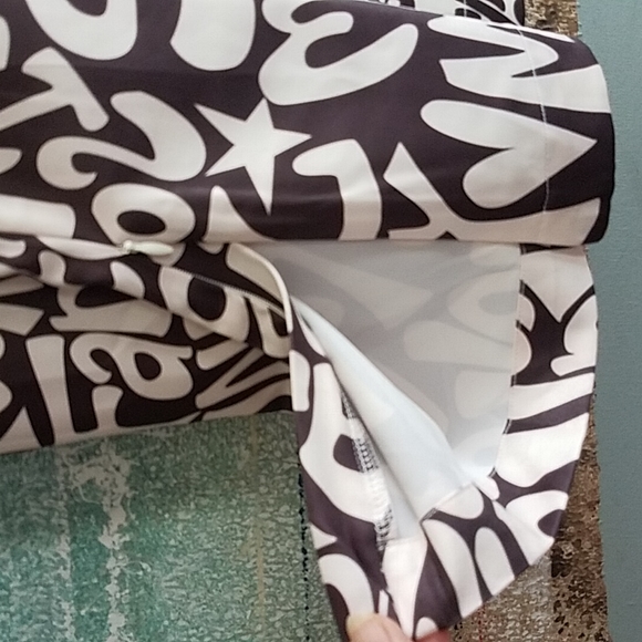 'Lisa Says Gah'    Size 6 tts. NEW WITH TAGS  Lyric Print  Beatles  70's Peace - Picture 9 of 15